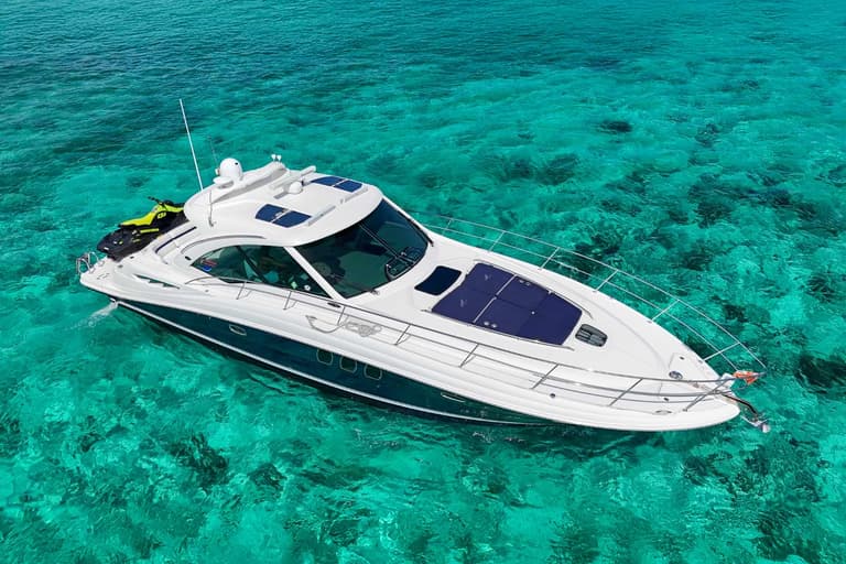 48ft Sea Ray Sundancer charter boat — view 2