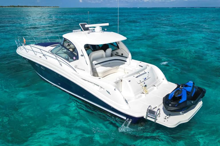 42ft Sea Ray Sundancer charter boat — view 2