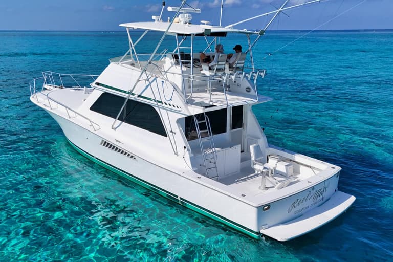 57ft Viking Convertible charter boat — view 3